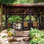 Park Apartment *